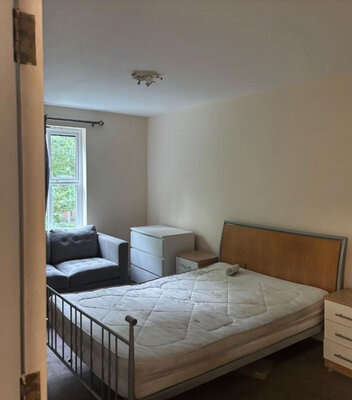 Furnished double bedroom prepared for a new tenancy